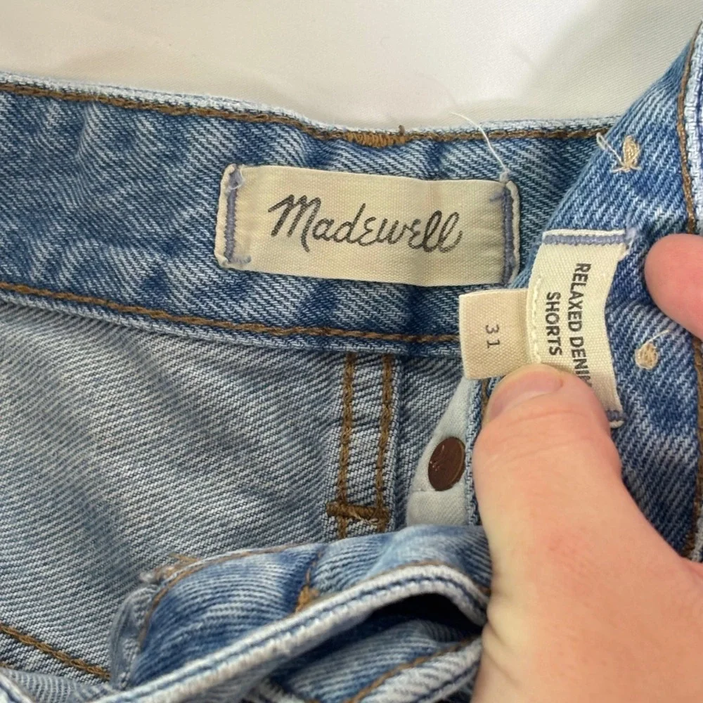 Madewell Relaxed Denim Shorts Light Wash Distressed Raw Hem Blue Size 31